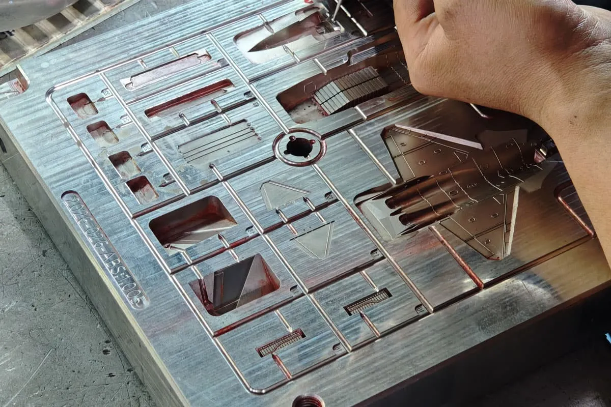 Tooling & Molding